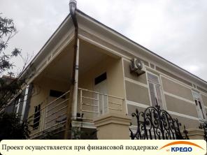 В Грузии на курорте Кобулети по адресу ул. Джинчарадзе №2, в 100 метрах от пляжа, сезонно сдаются комнаты
