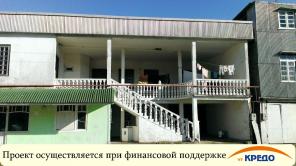 В Грузии на курорте Кобулети по адресу ул. Дружбы №9, в 30 метрах от пляжа, сезонно сдаются комнаты