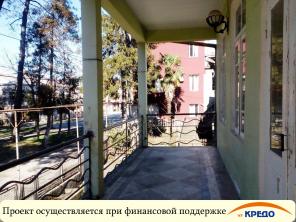 В Грузии на курорте Кобулети по адресу ул. Чавчавадзе №19, в 300 метрах от пляжа, сезонно сдаются комнаты