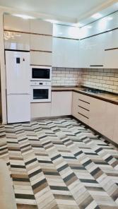 Обменяю квартиру в  Батуми на Санкт Петербург