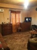 .Продаю просторную 3-хкомнатную квартиру в центре Тбилиси.