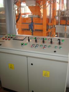 Стационарный вибропресс по производству блоков/брусчатки на базе машины Sumab U-1000