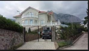 Обменяю дом 345 кв м в Крыму, Ялта на дом или квартиру в Грузии